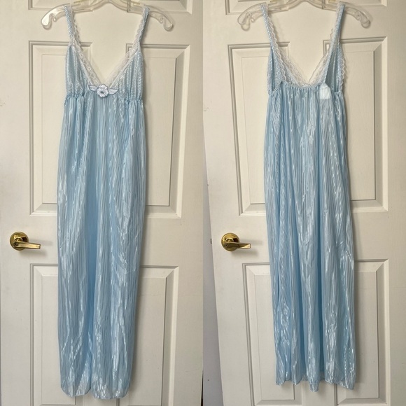 NWT Vintage 70s 80s Baby Blue Pleated Nightgown & Robe Set - Picture 7 of 15